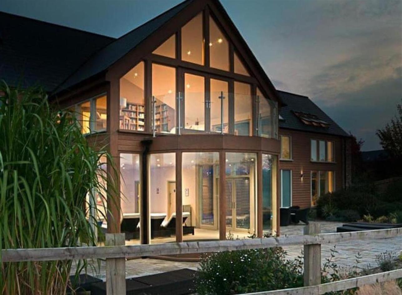 Luxury Barn Conversion Вэллс Экстерьер фото